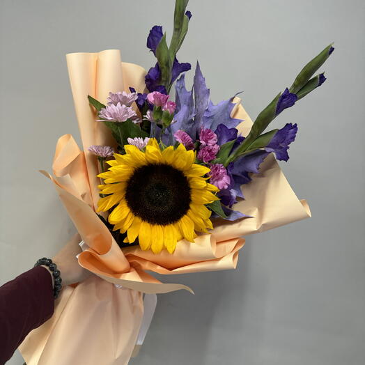 Яркий букет 💛💜