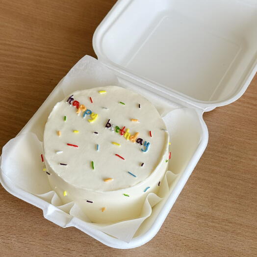 Бенто торт на день рождения цветной happy birthday