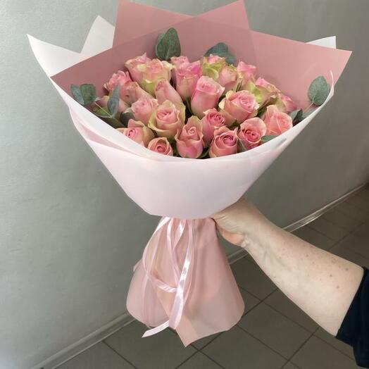 Розы с эвкалиптом