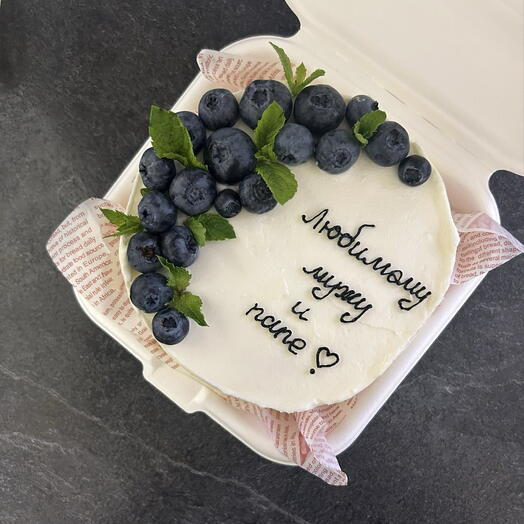 Бенто с ягодным оформлением