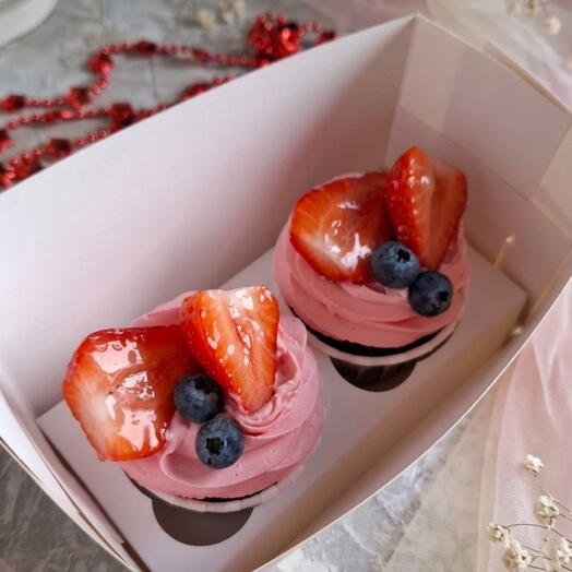 Шоколадные капкейки с клубничной начинкой