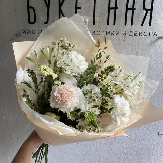 Воздушный букет с ваксфлауэром