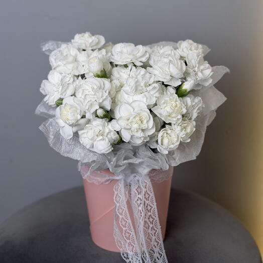композиция из белых кустовых диантусов «pure white»