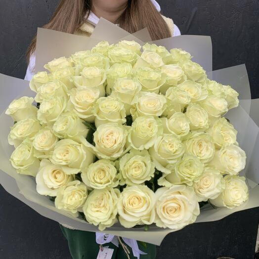 bouquet of 51 white mondial
