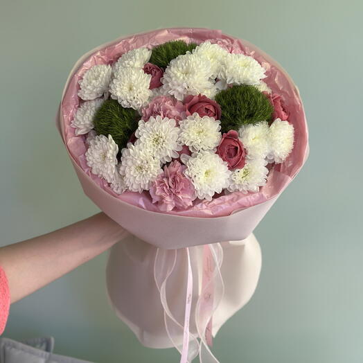 3 мха, 4 хризантемы , 2 розы и 3 диантуса