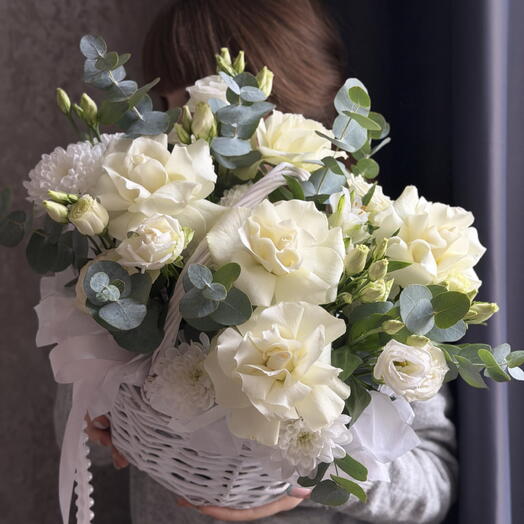 Белая корзинка