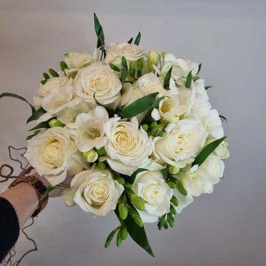 Wedding bouquet and boutonniere