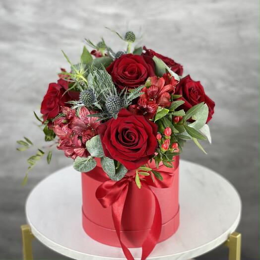 Roses in a hatbox Currant