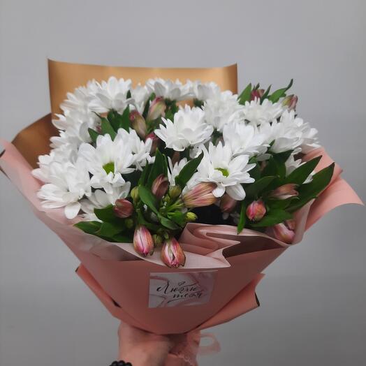 Ramo de crisantemos con alstroemeria