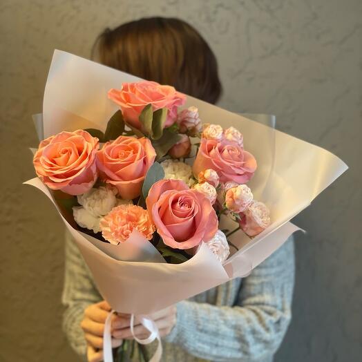 Bouquet of pink roses
