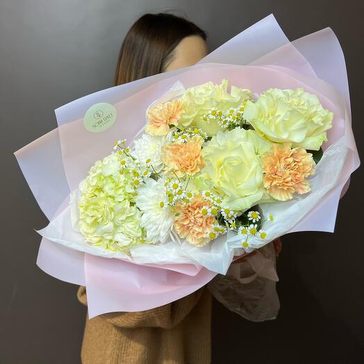 Ramo delicado con hortensias