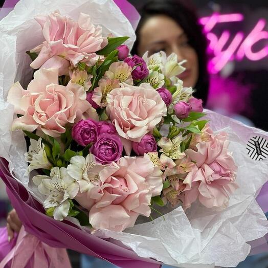 Большой букет из французских и пион. роз и альстромерий