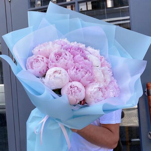 Fragrant peonies