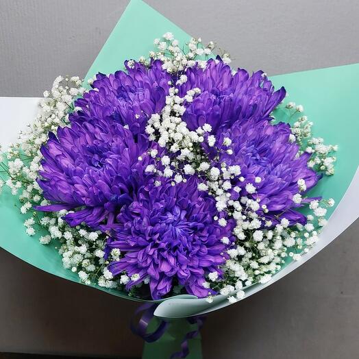 Bouquet of single-headed chrysanthemum