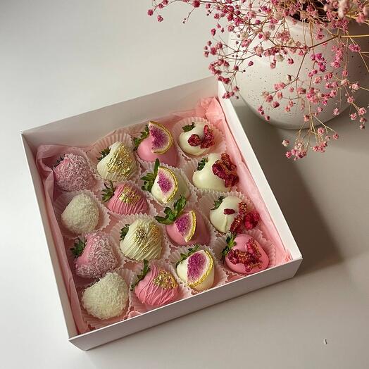 Клубника в шоколаде «МалинаИнжир L» (16 ягод) Любимой на 14 февраля