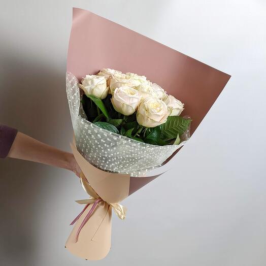 9 peony cream roses