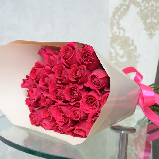 25 Crimson Roses