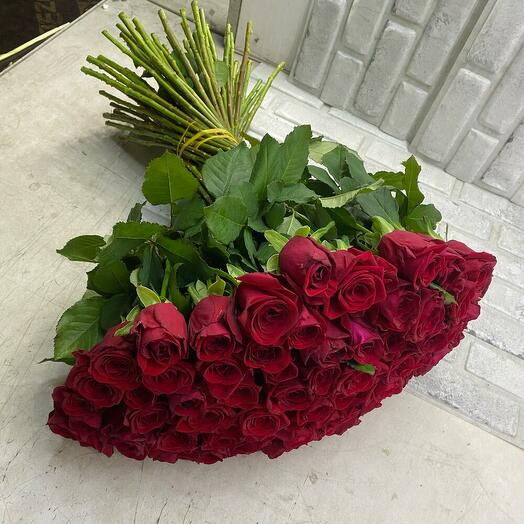 Bouquet "Pink Whirlwind": 101 Red Roses in A Charming Composition of Love