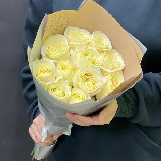 Bouquet of 11 white roses