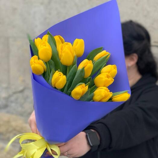Весенний букет желтых тюльпанов 15 шт (E195)