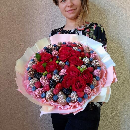 Клубника в шоколаде букет