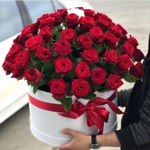 13) цилиндр с 101 розой