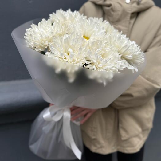 Букет из крупных хризантем