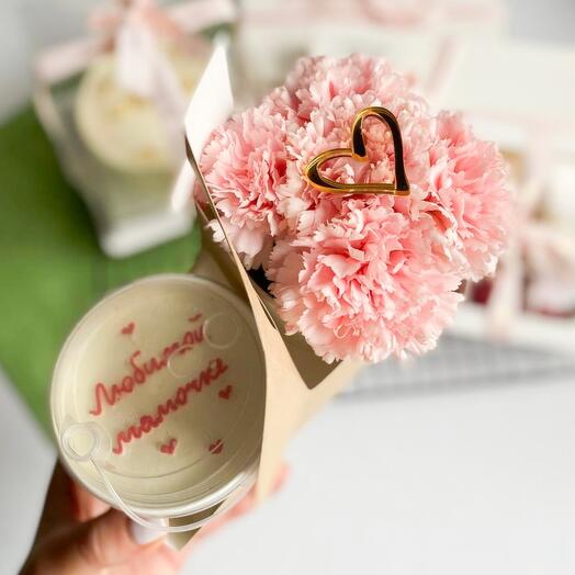 Cake to go + цветы маме розовые