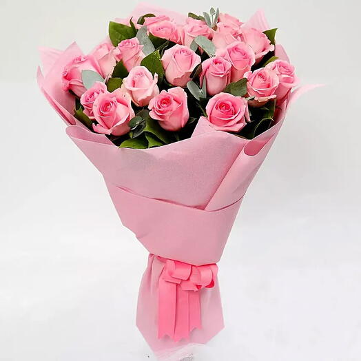 Ravishing Beauty: 20 Pink Roses Bouquet Elegance