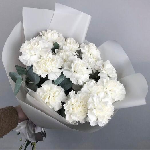 White dianthus 11