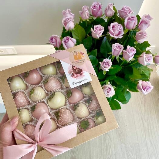Клубника в шоколаде бело-розовая 25шт