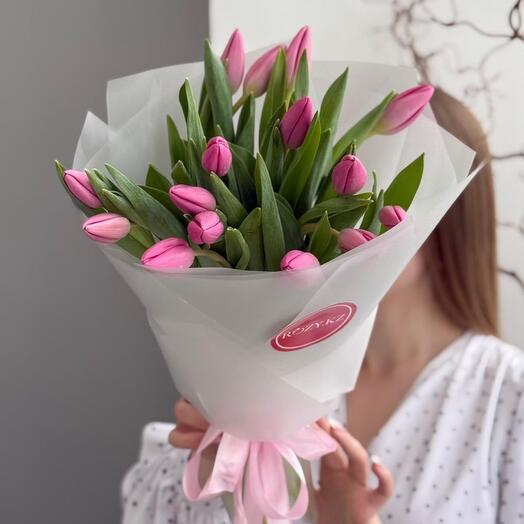 Букет 15 розовых тюльпанов