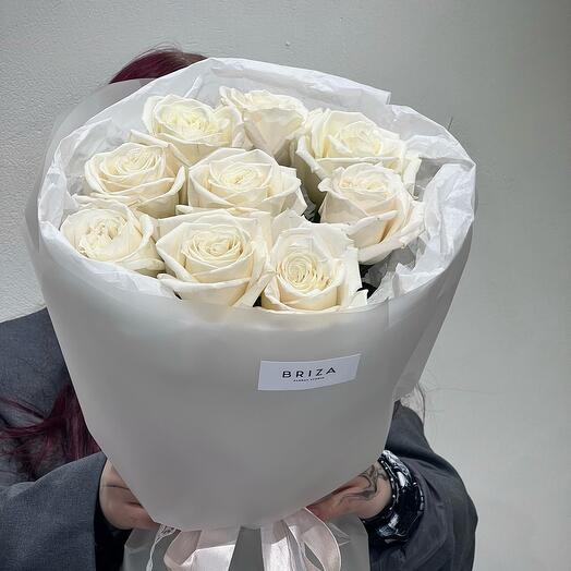 Моно букет из белой пионовидной розы