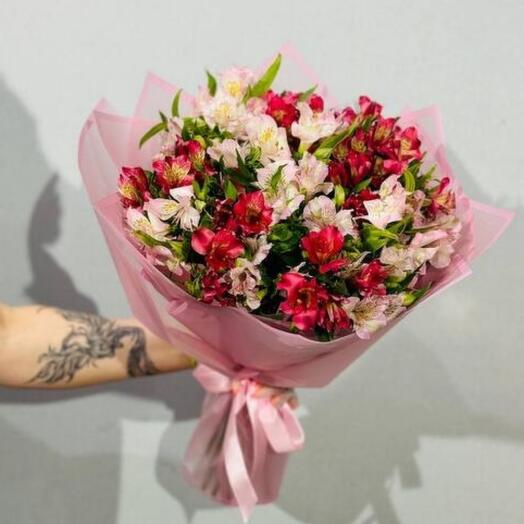 Bouquet of alstroemeria flowers