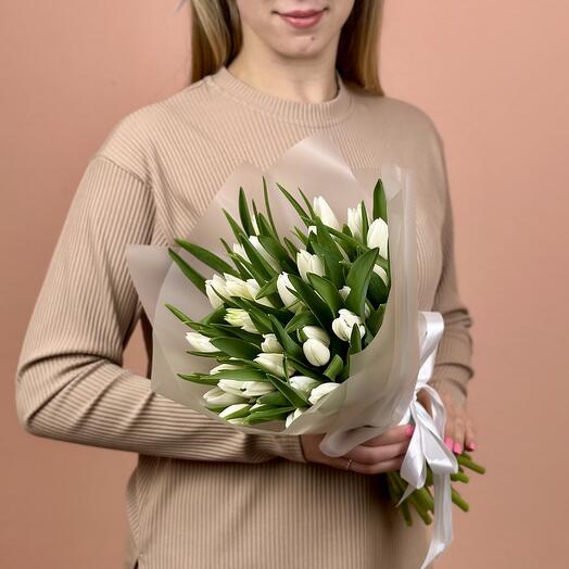 Нежный букет из 35 белых тюльпанов 02-0913-035
