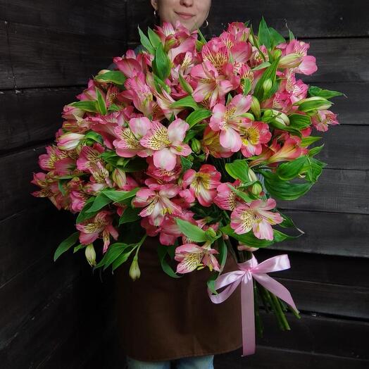 Букет альстромерий