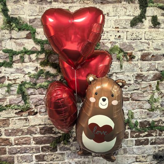 Мишка и сердечки