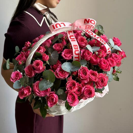 Композиция из кустовых роз, размер S