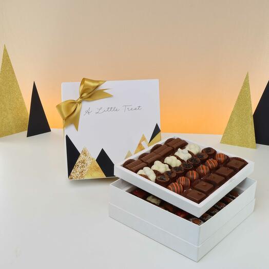 "A Little Treat" Two-Layer Luxury Chocolate Gift Box – 1.1kg Black   Gold Edition
