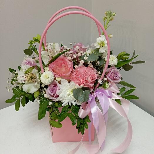 Корзина с цветами