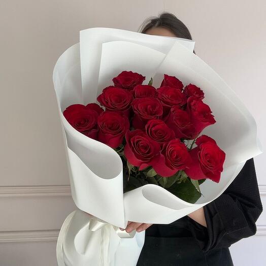 13 красных роз