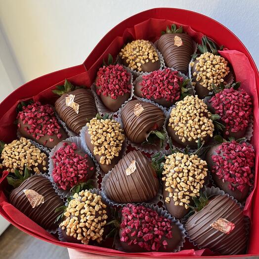 Сердце для любимых Клубника в шоколаде