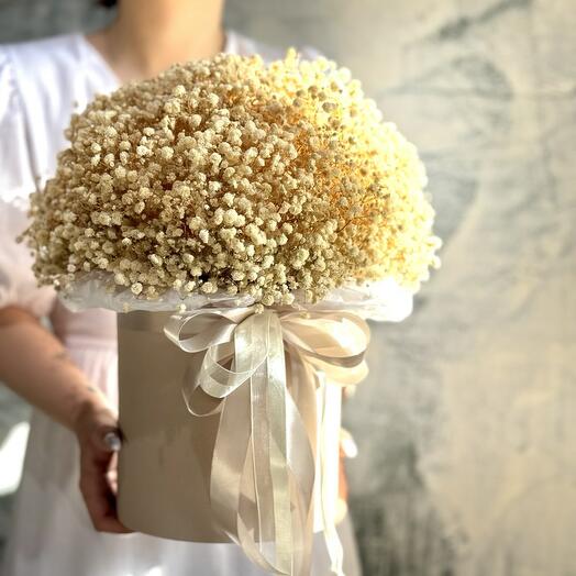 Шляпная коробка XL с кремовой Гипсофилой