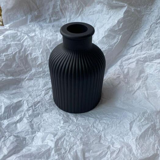 Ваза сухоцветов черная