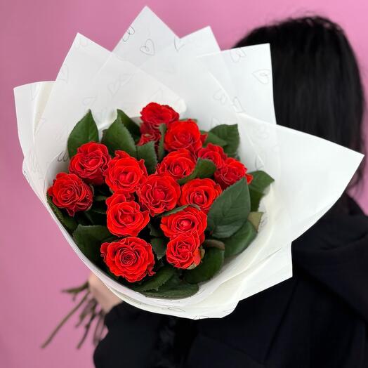 Bouquet of 15 red curly roses