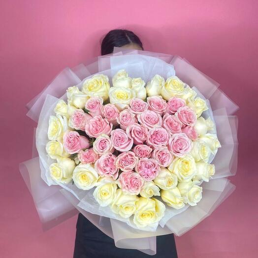 Букет из роз в виде сердца