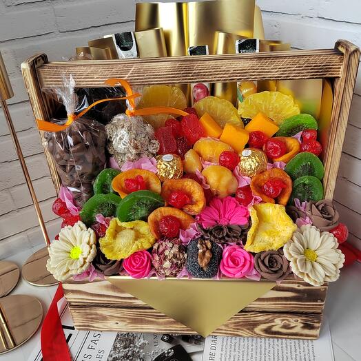 Бокс с сухофруктами