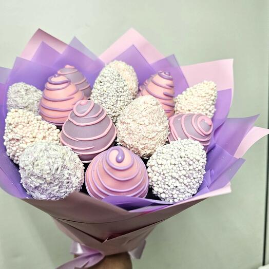 Букет из 15 клубник в шоколаде арт. 34618 в Хабаровске