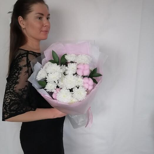 💓Стильный букет-комплимент из кустовых хризантем, зелени и хлопка
