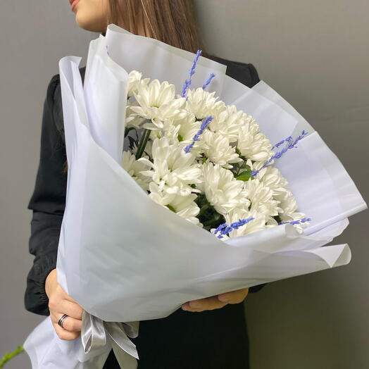 Букет хризантем кустовых с лавандой для мамочки